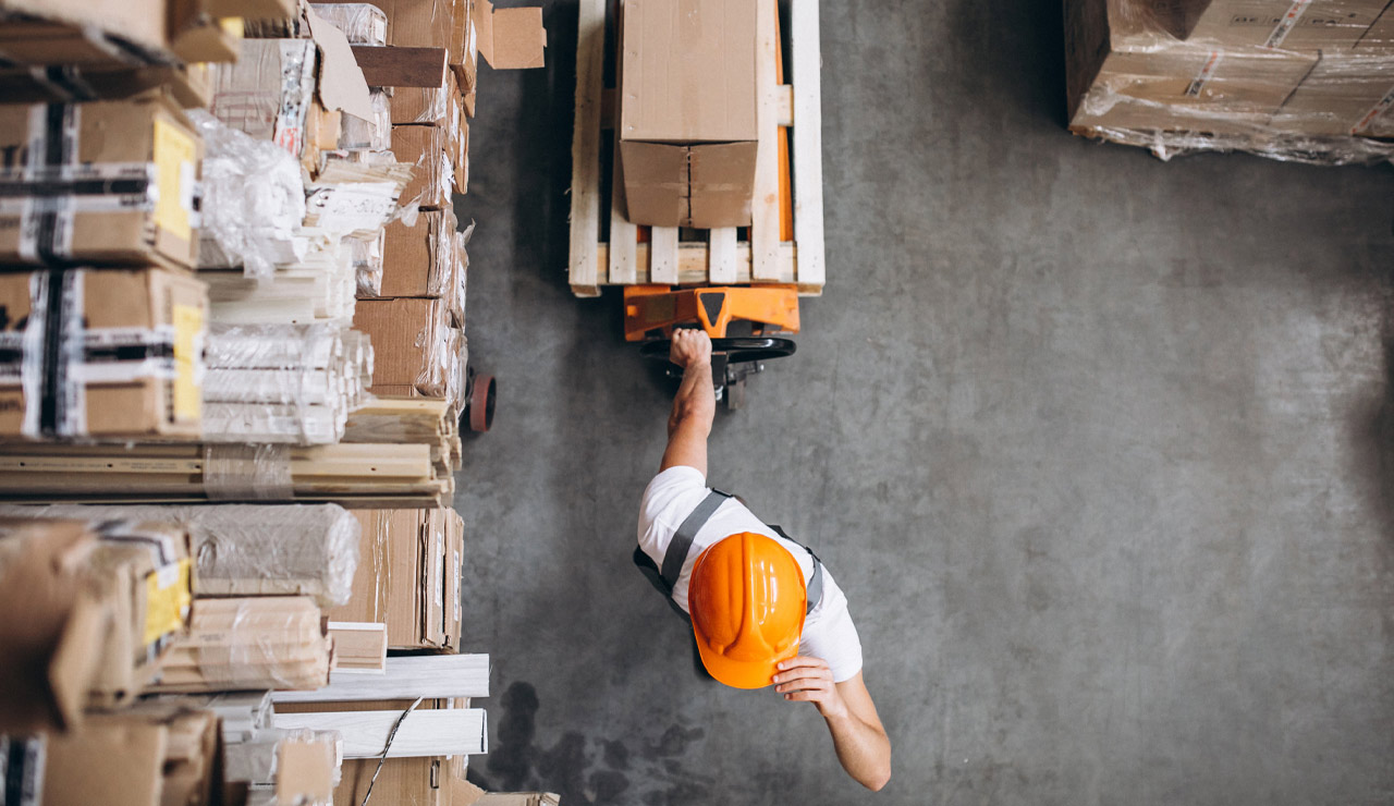 Which is Better: Corporate Storage Chains or Local Operators?